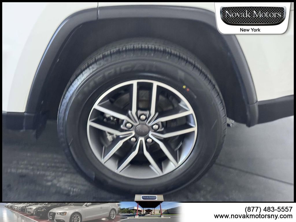 Used 2022 Jeep Grand Cherokee Limited image 7