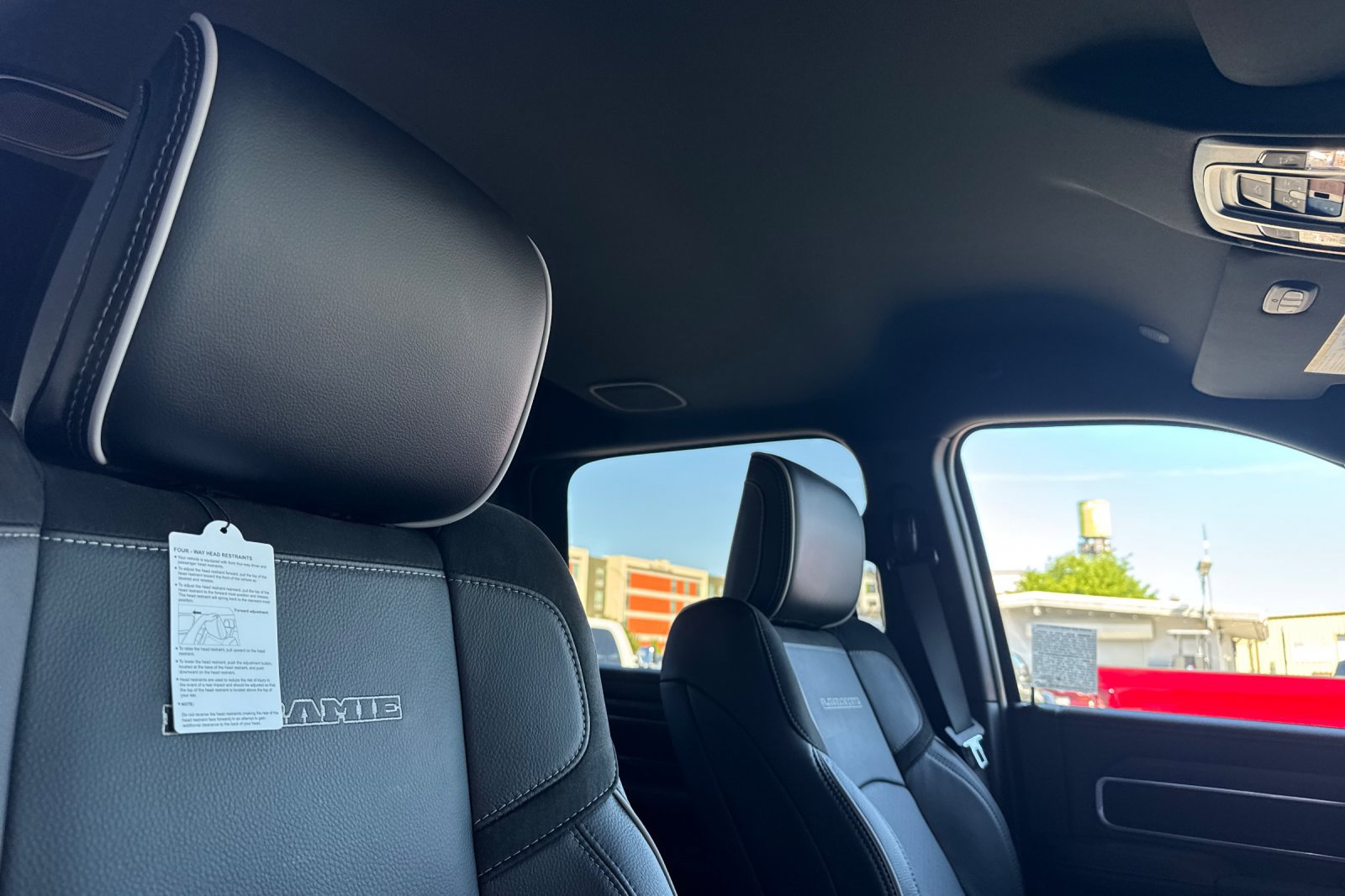 New 2026 RAM 2500 Laramie AWD/4WD image 15
