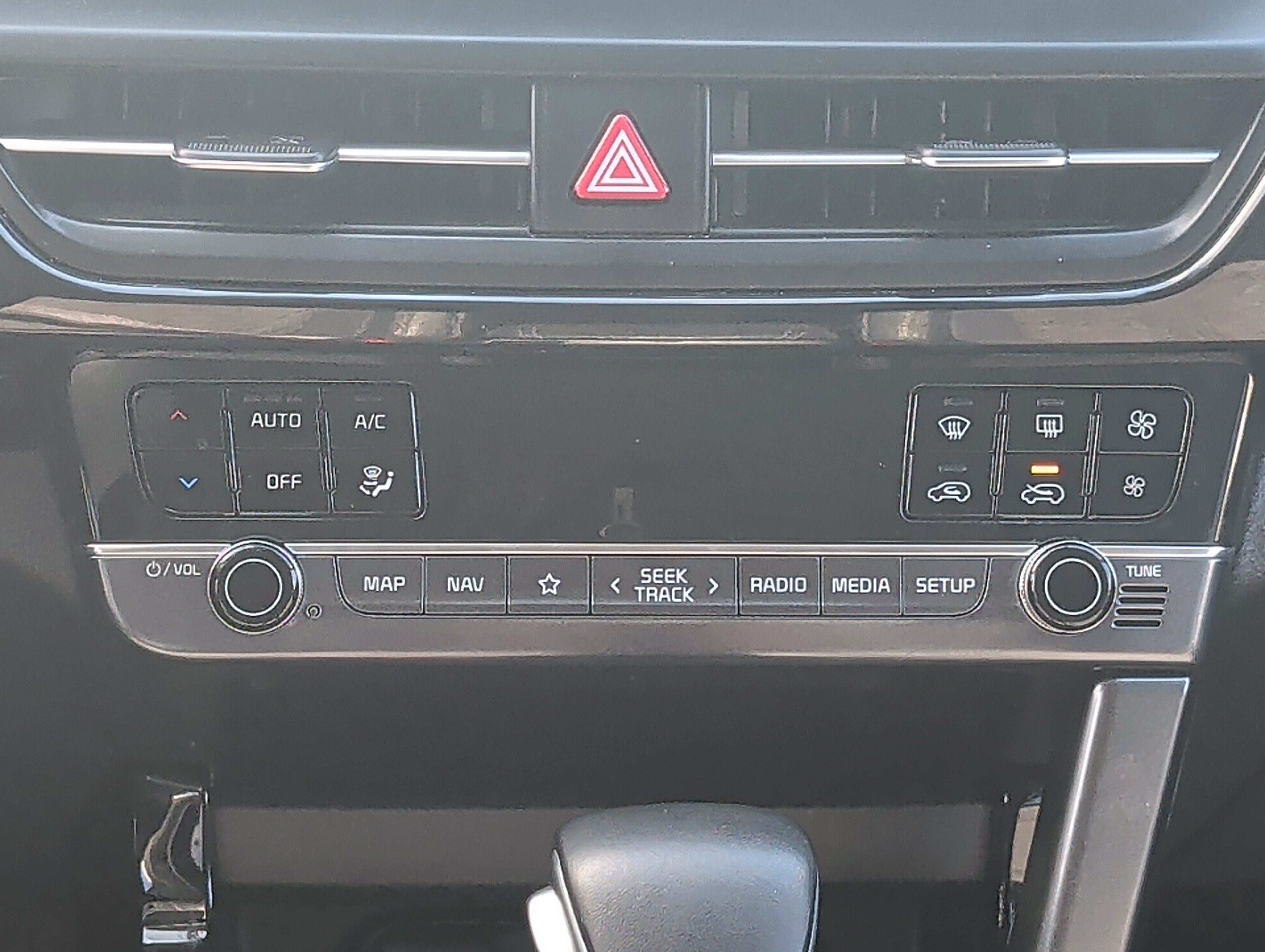 Used 2024 Kia Seltos S AWD/4WD image 24