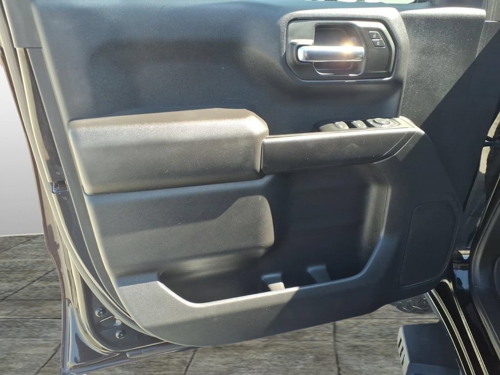 Used 2022 Chevrolet Silverado 1500 Custom RWD image 13
