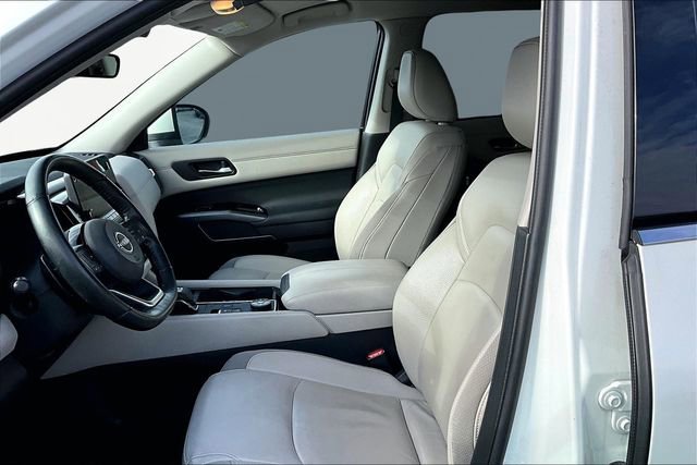 Used 2023 Nissan Pathfinder SL image 15