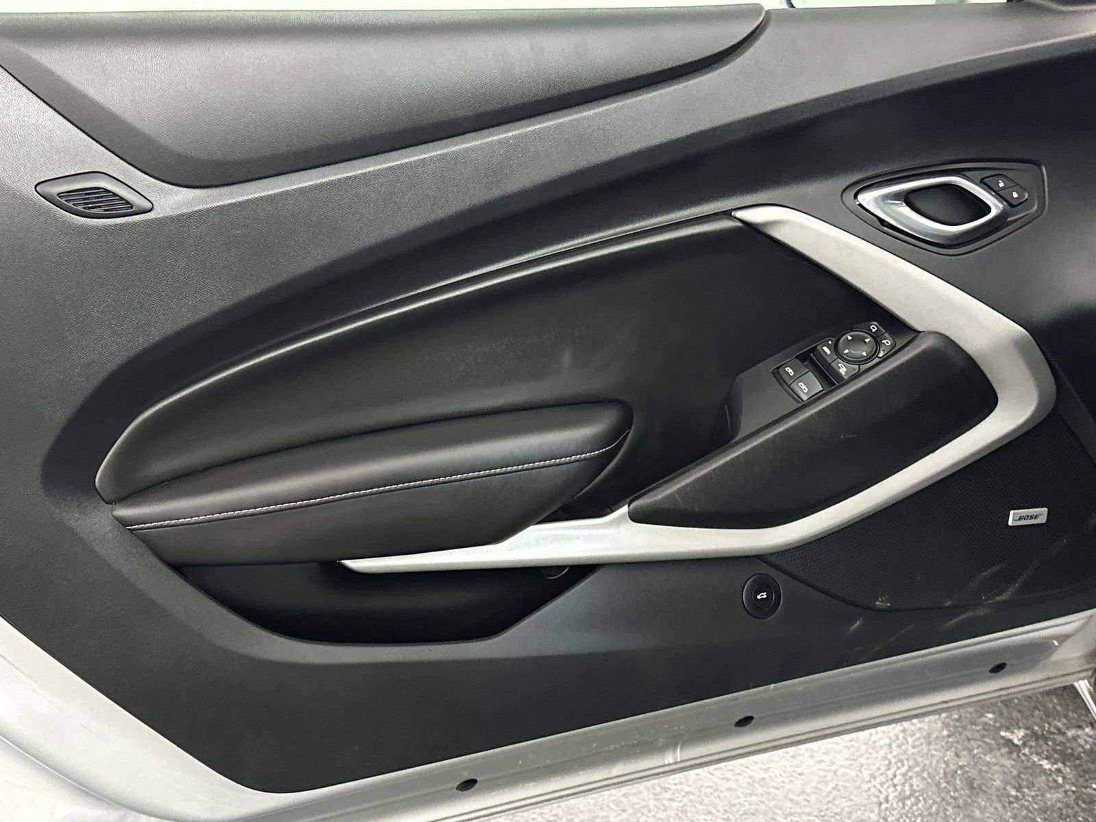 Used 2018 Chevrolet Camaro LT image 30