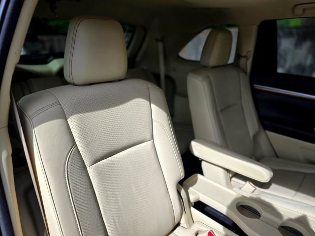 Used 2017 Toyota Highlander Limited Platinum AWD/4WD image 53