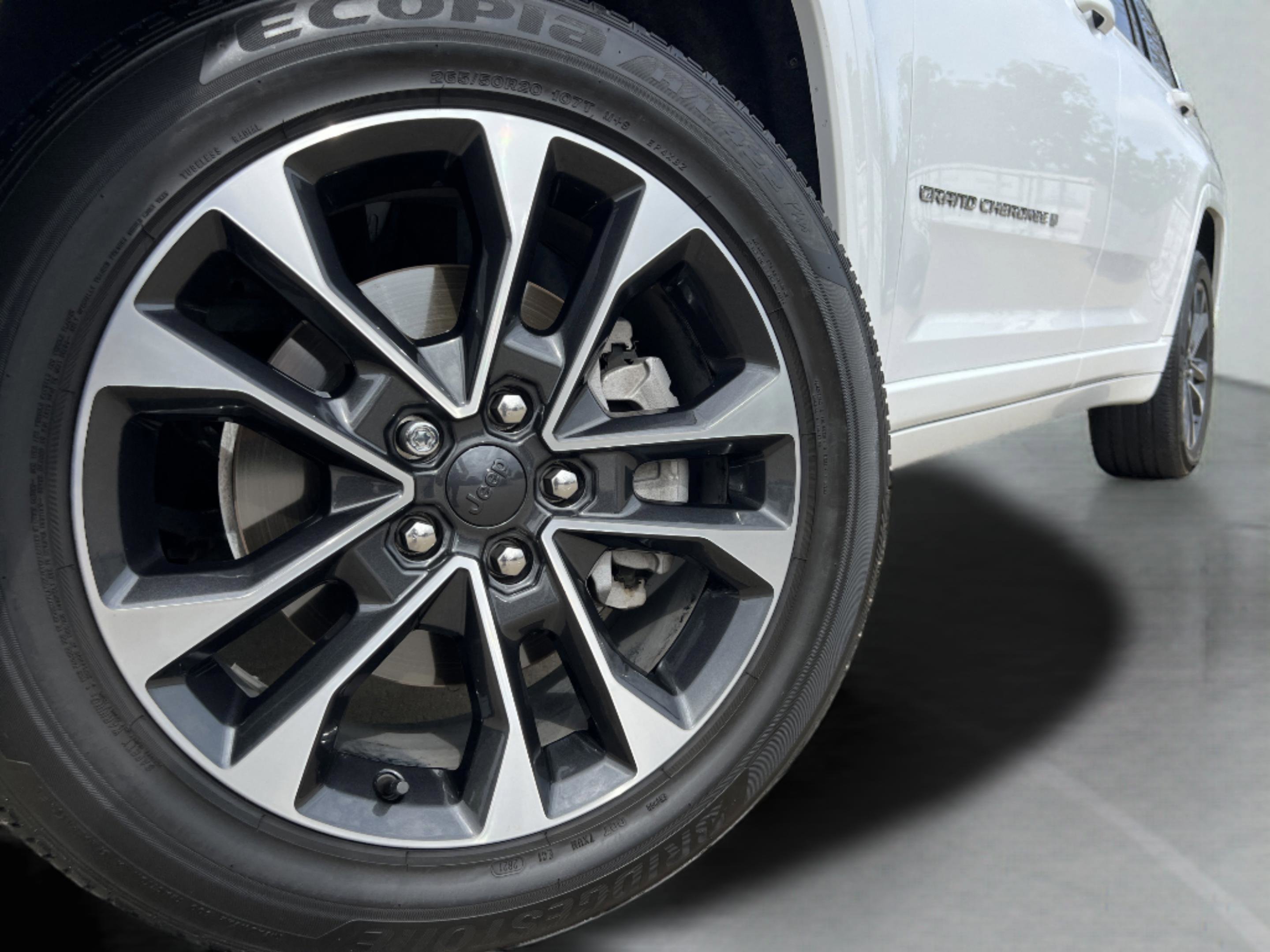 Used 2021 Jeep Grand Cherokee L Overland w/ Luxury Tech Group IV image 39