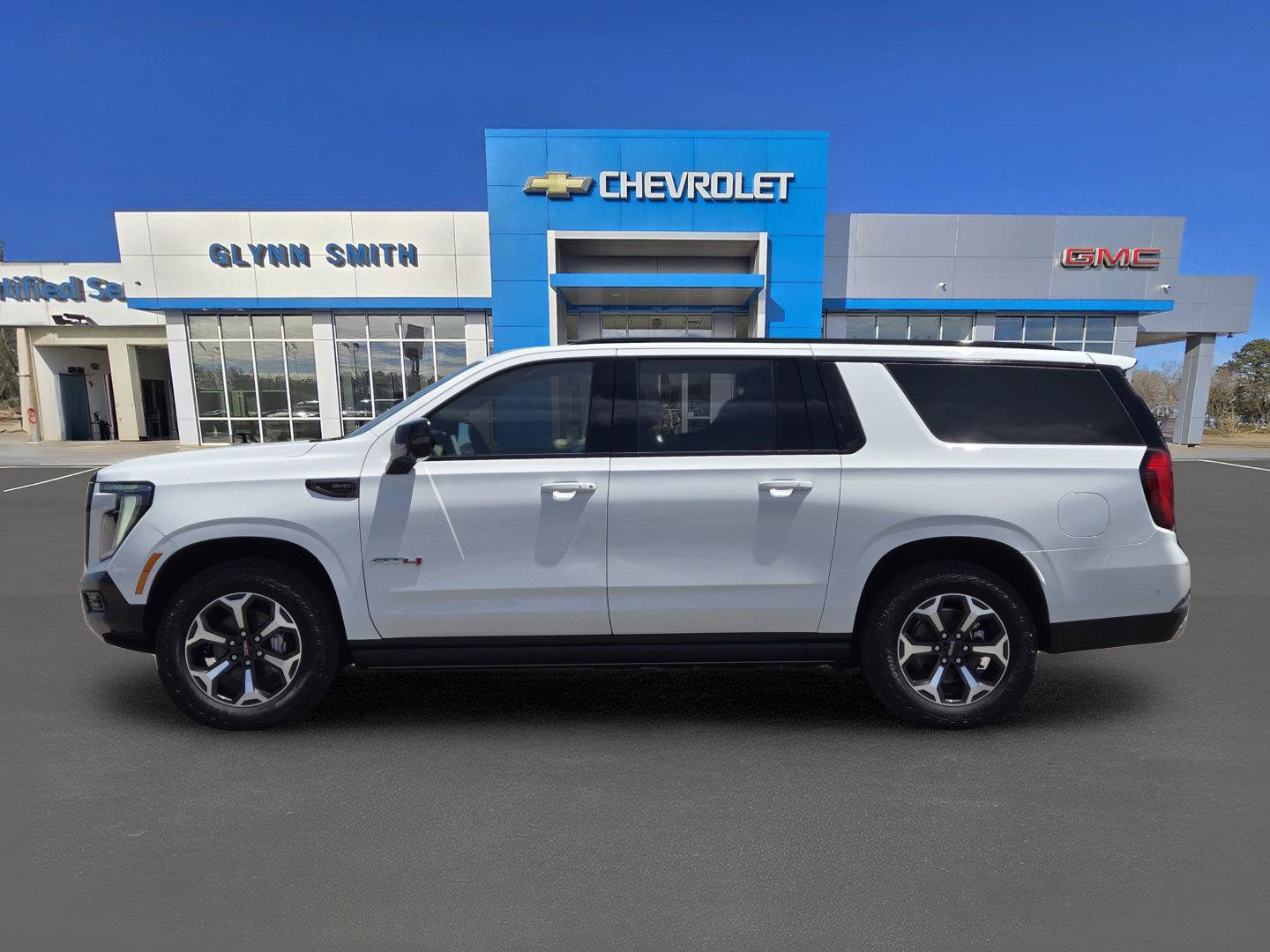 New 2026 GMC Yukon AT4 Ultimate w/ LPO, Floor Liner Package AWD/4WD image 12