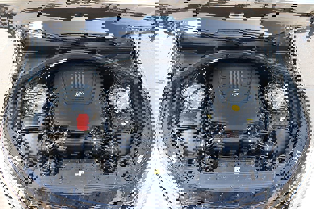 Used 2018 Land Rover Range Rover Velar R-Dynamic SE image 59