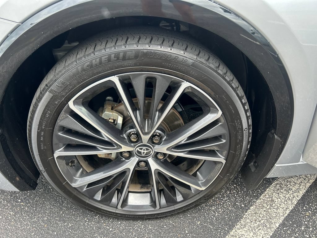 Certified 2024 Toyota Prius XLE FWD image 25