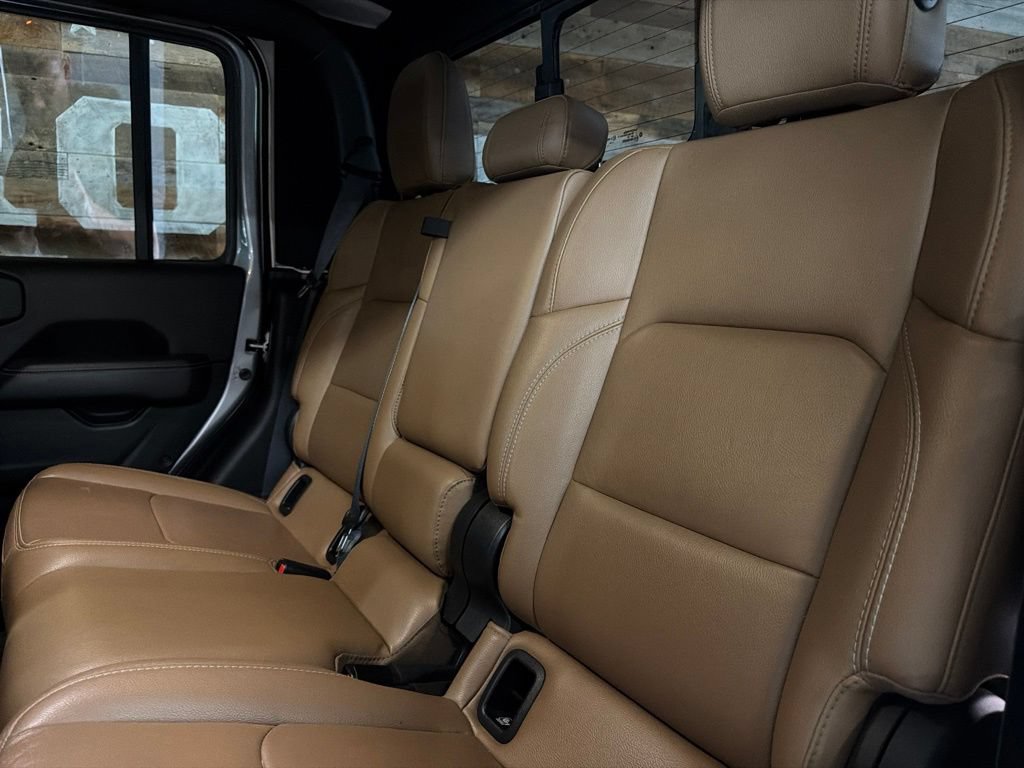Used 2020 Jeep Gladiator Rubicon w/ Uconnect 4C Nav & Sound Group AWD/4WD image 32