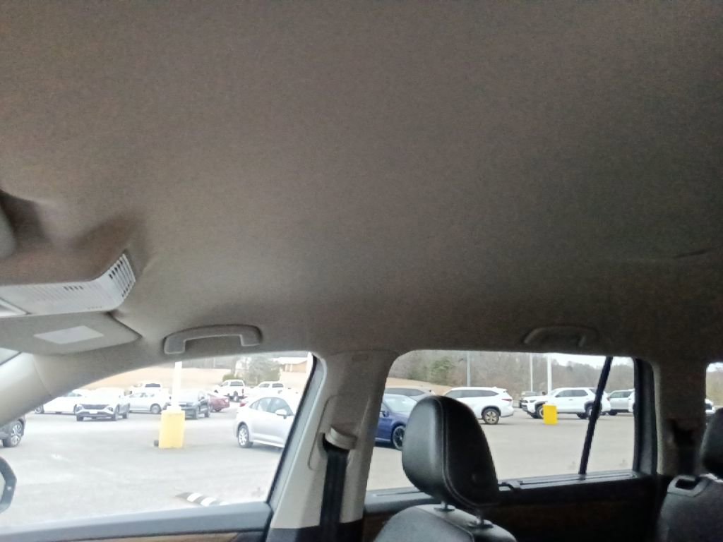 Used 2024 Volkswagen Atlas SE image 16