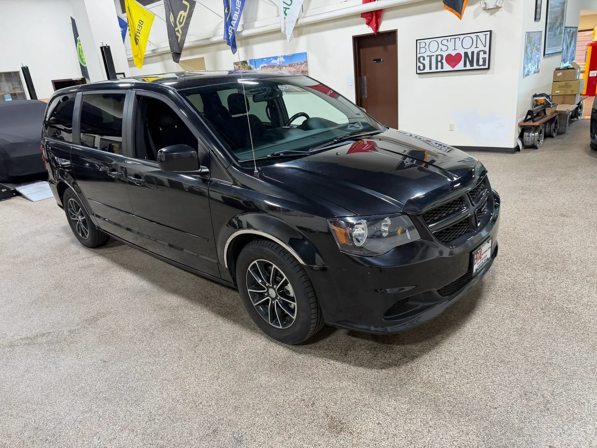 Used 2016 Dodge Grand Caravan SE FWD image 13