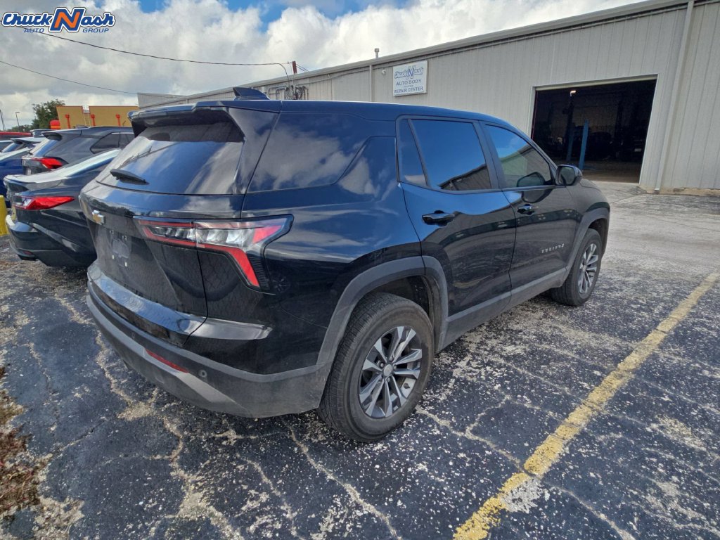 Used 2026 Chevrolet Equinox LT FWD image 5