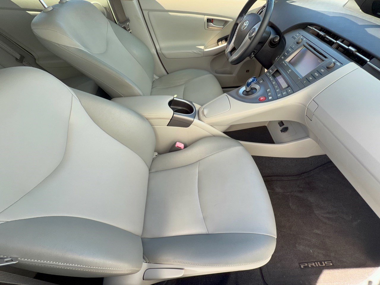Used 2013 Toyota Prius Four FWD image 30