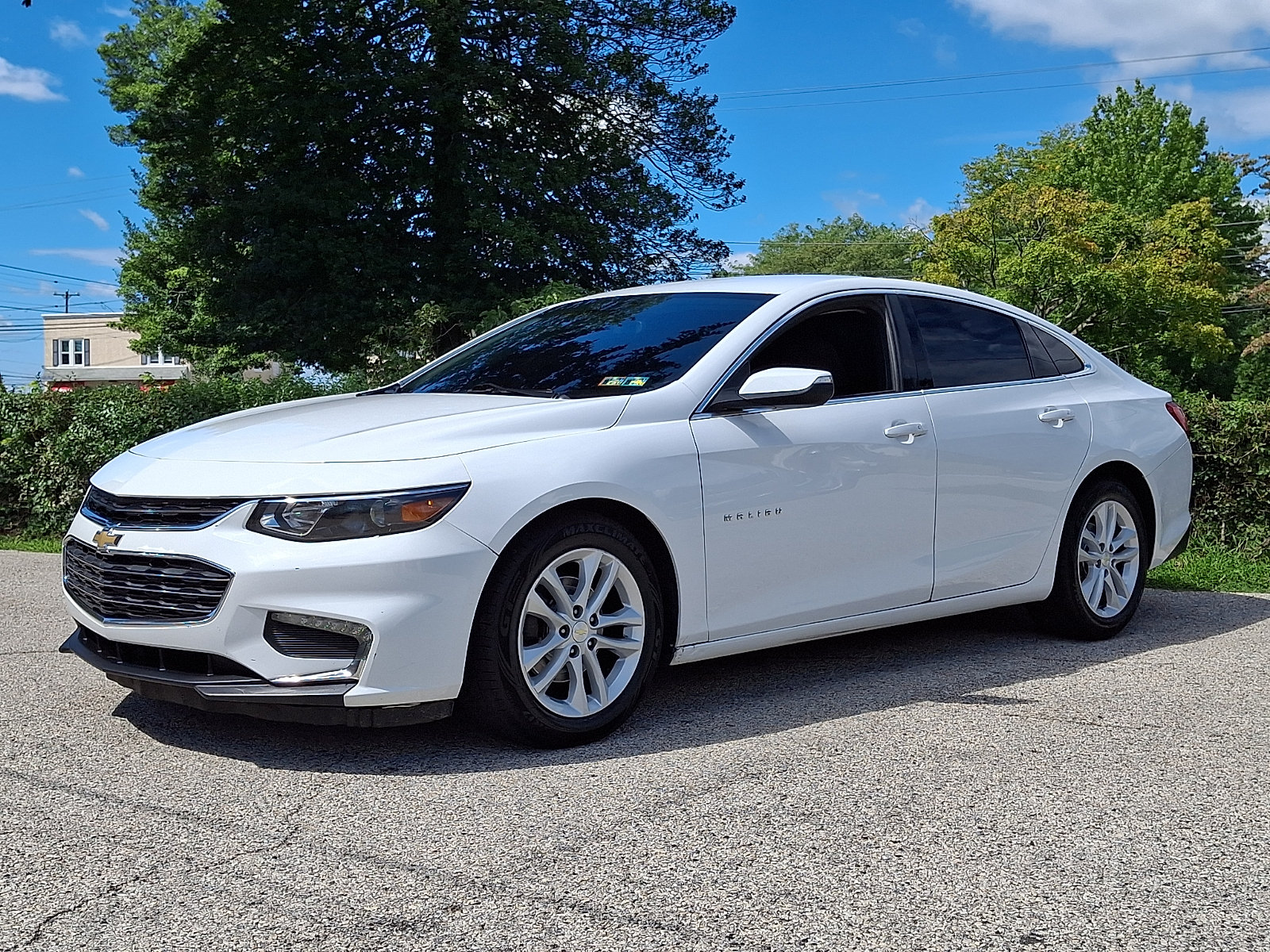 Used 2018 Chevrolet Malibu LT FWD image 3