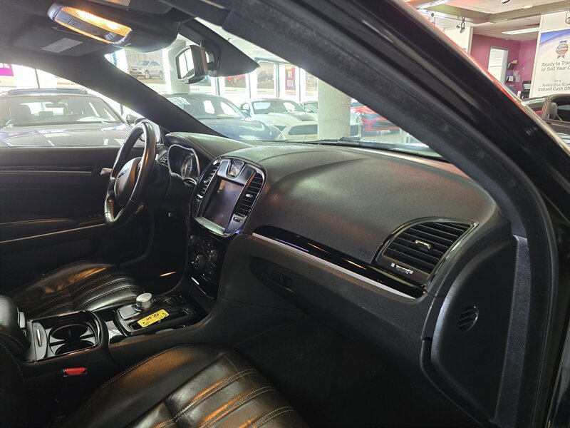 Used 2021 Chrysler 300 S image 12