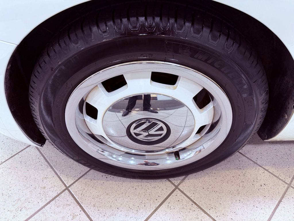 Used 2015 Volkswagen Beetle 1.8T Classic image 13