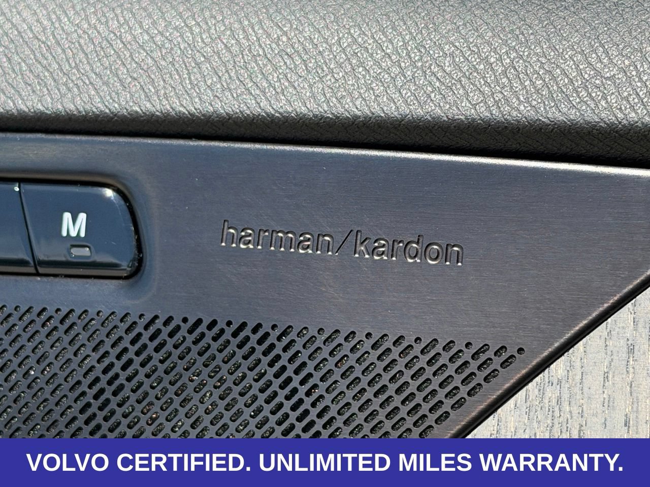 Certified 2025 Volvo XC90 T8 Plus AWD/4WD image 24