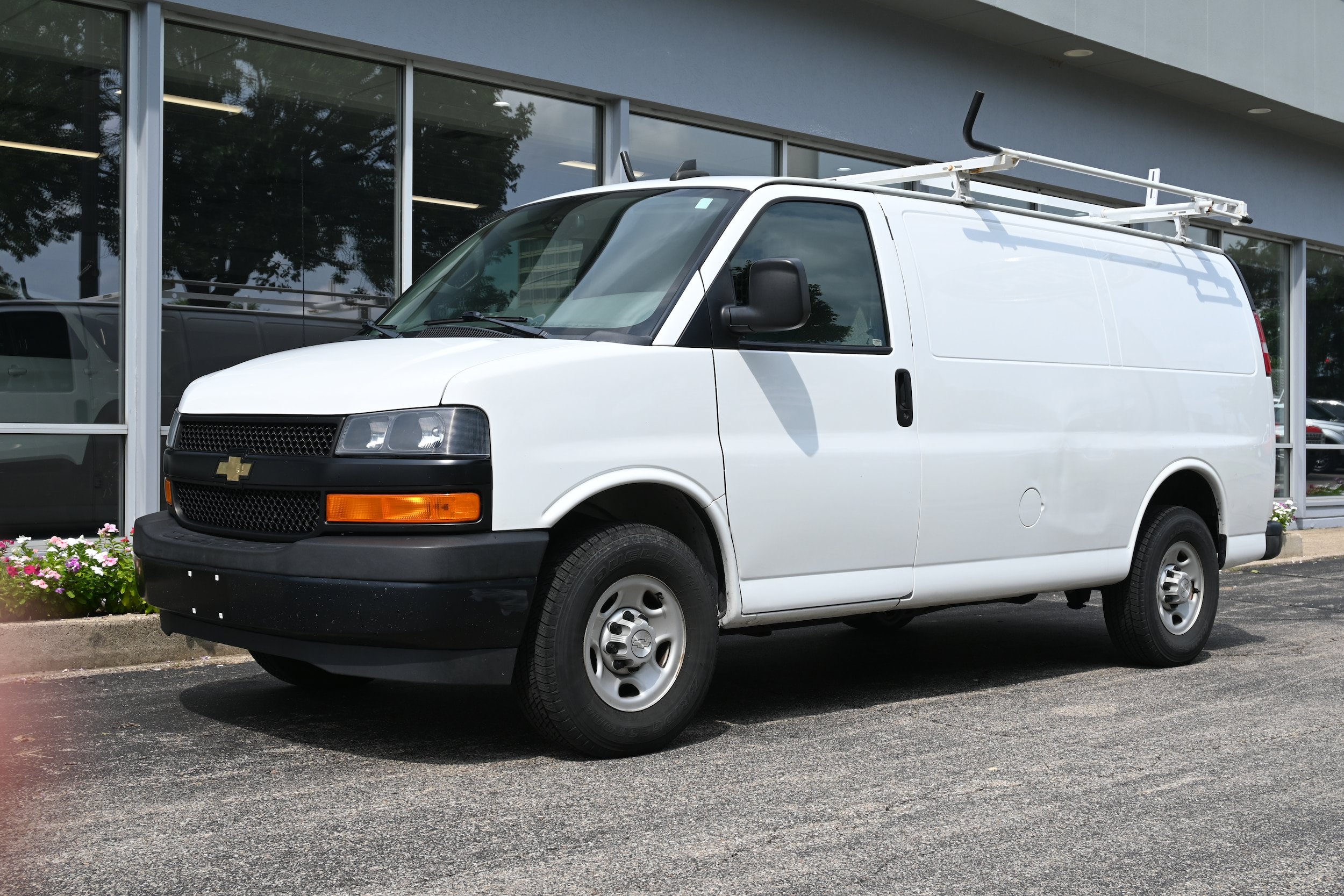 Used 2020 Chevrolet Express 2500 w/ Driver Convenience Package RWD image 1