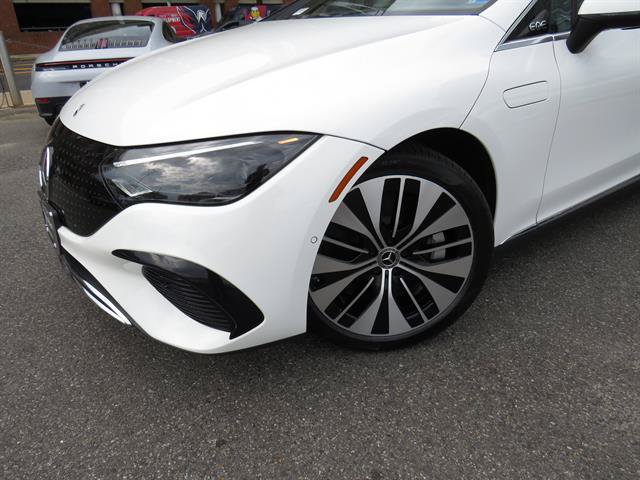 Certified 2023 Mercedes-Benz EQE 350+ 4MATIC Sedan w/ Exclusive Trim Package image 25