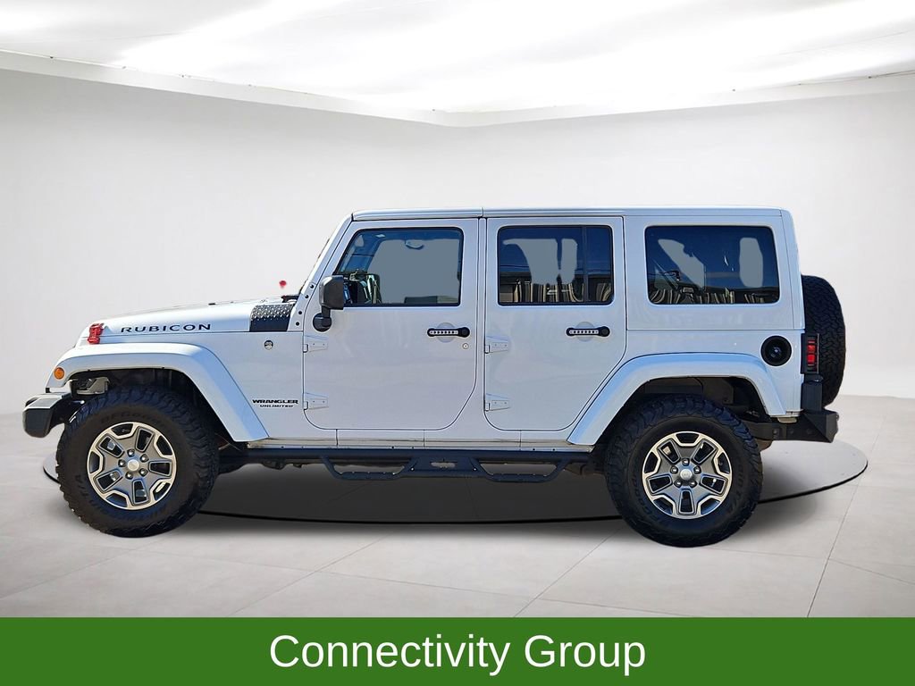 Used 2017 Jeep Wrangler Unlimited Rubicon w/ Connectivity Group AWD/4WD image 4