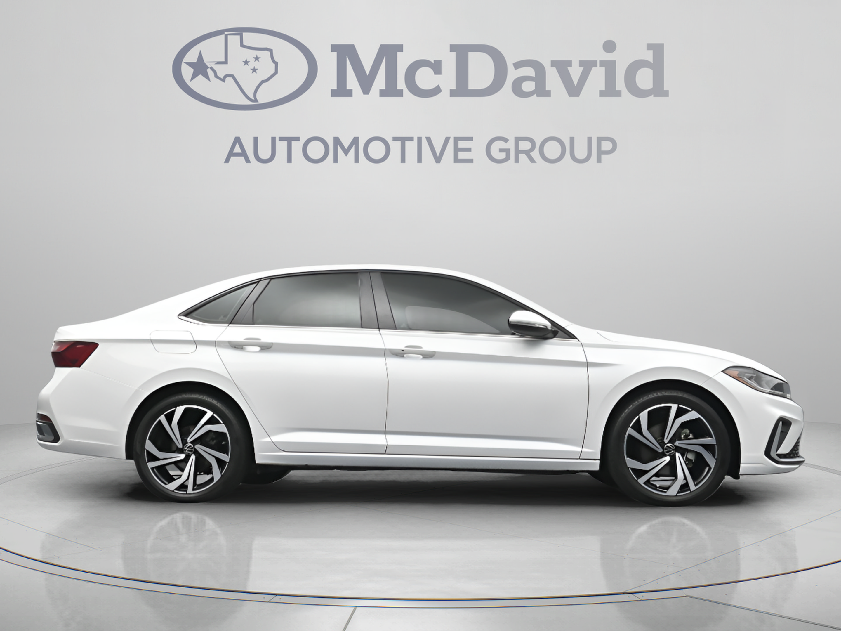 Used 2025 Volkswagen Jetta SEL FWD image 32