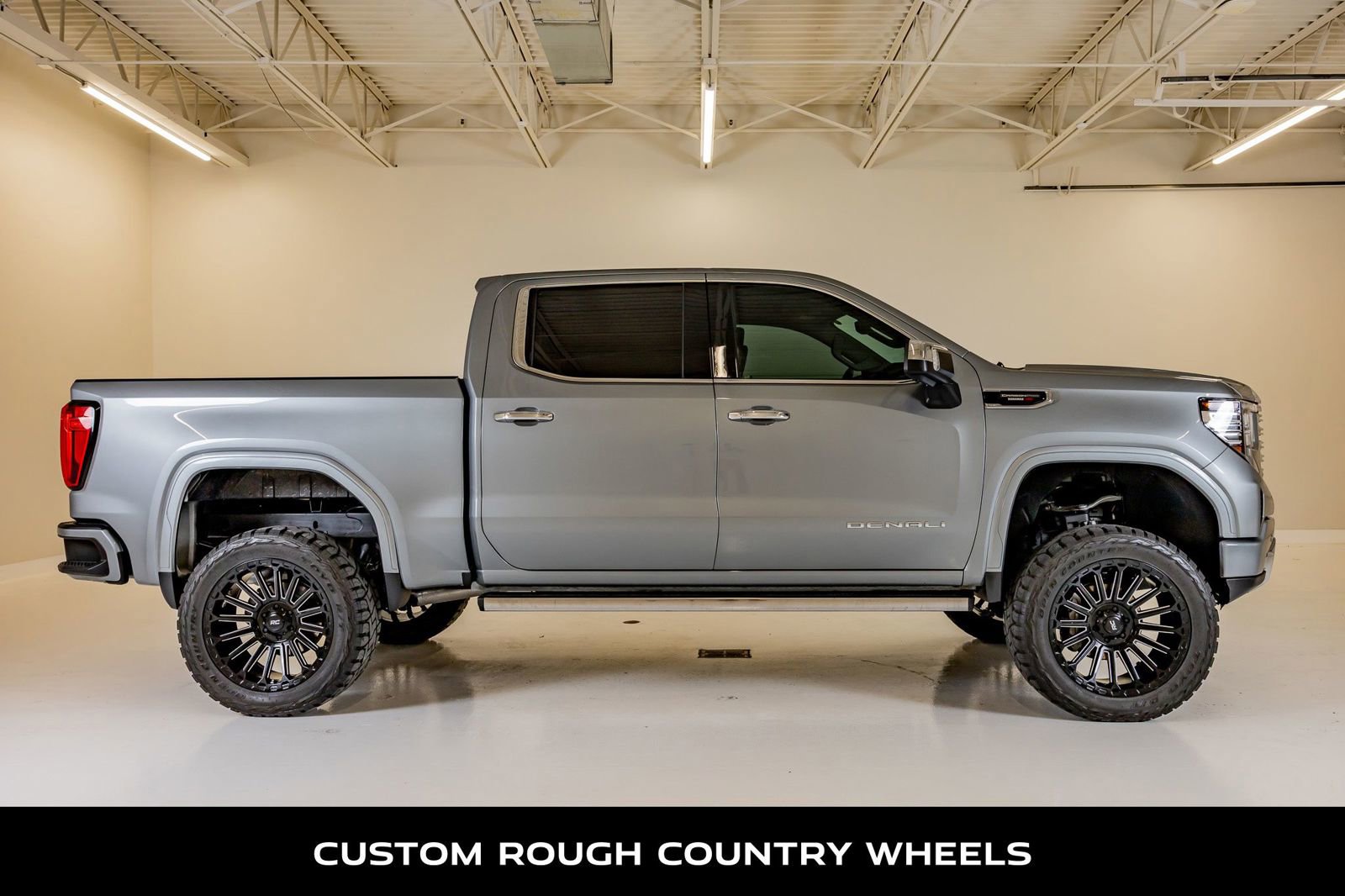 Used 2023 GMC Sierra 1500 Denali w/ Denali Reserve Package AWD/4WD image 10