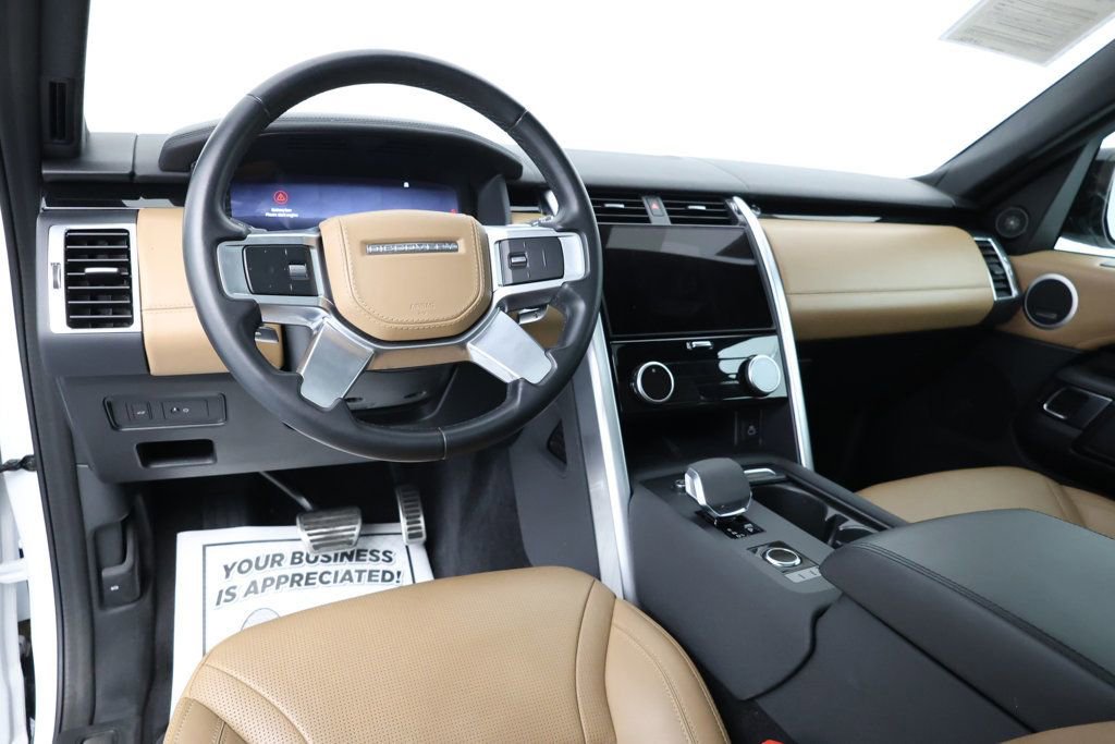 Used 2023 Land Rover Discovery HSE R-Dynamic image 10