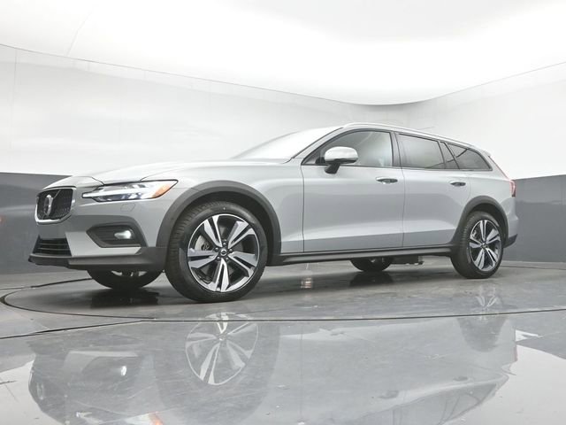 New 2026 Volvo V60 B5 Cross Country Plus w/ Protection Package Premier image 40