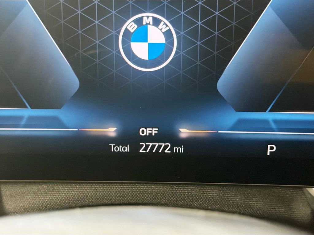 Used 2023 BMW 760i xDrive w/ Executive Package AWD/4WD image 12