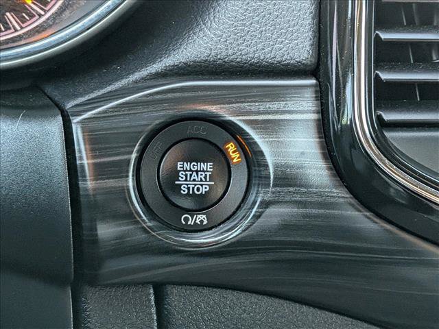 Used 2021 Jeep Grand Cherokee Laredo X AWD/4WD image 16