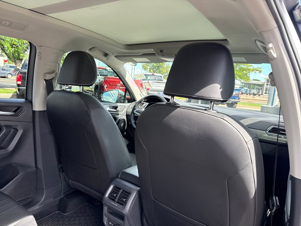 Used 2023 Volkswagen Tiguan SE AWD/4WD image 25