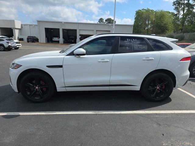 Used 2017 Jaguar F-PACE S image 4