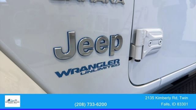 Used 2022 Jeep Wrangler Unlimited Sahara w/ Cold Weather Group AWD/4WD image 12
