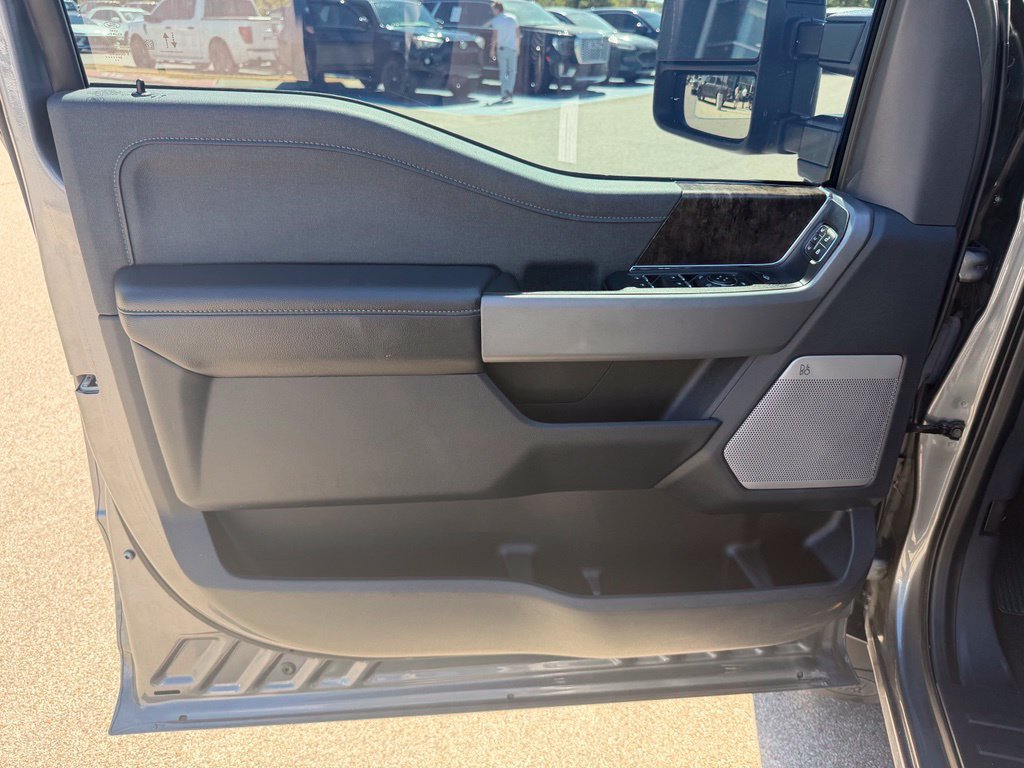 Used 2024 Ford F250 Lariat w/ Sport Appearance Package AWD/4WD image 18