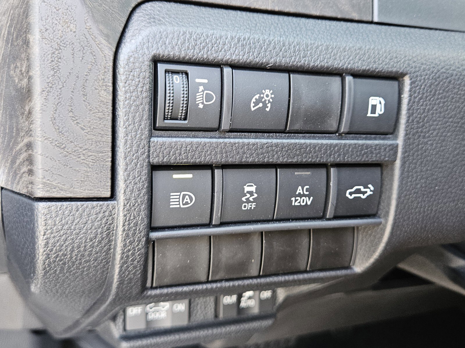 New 2025 Toyota Tacoma Limited image 21