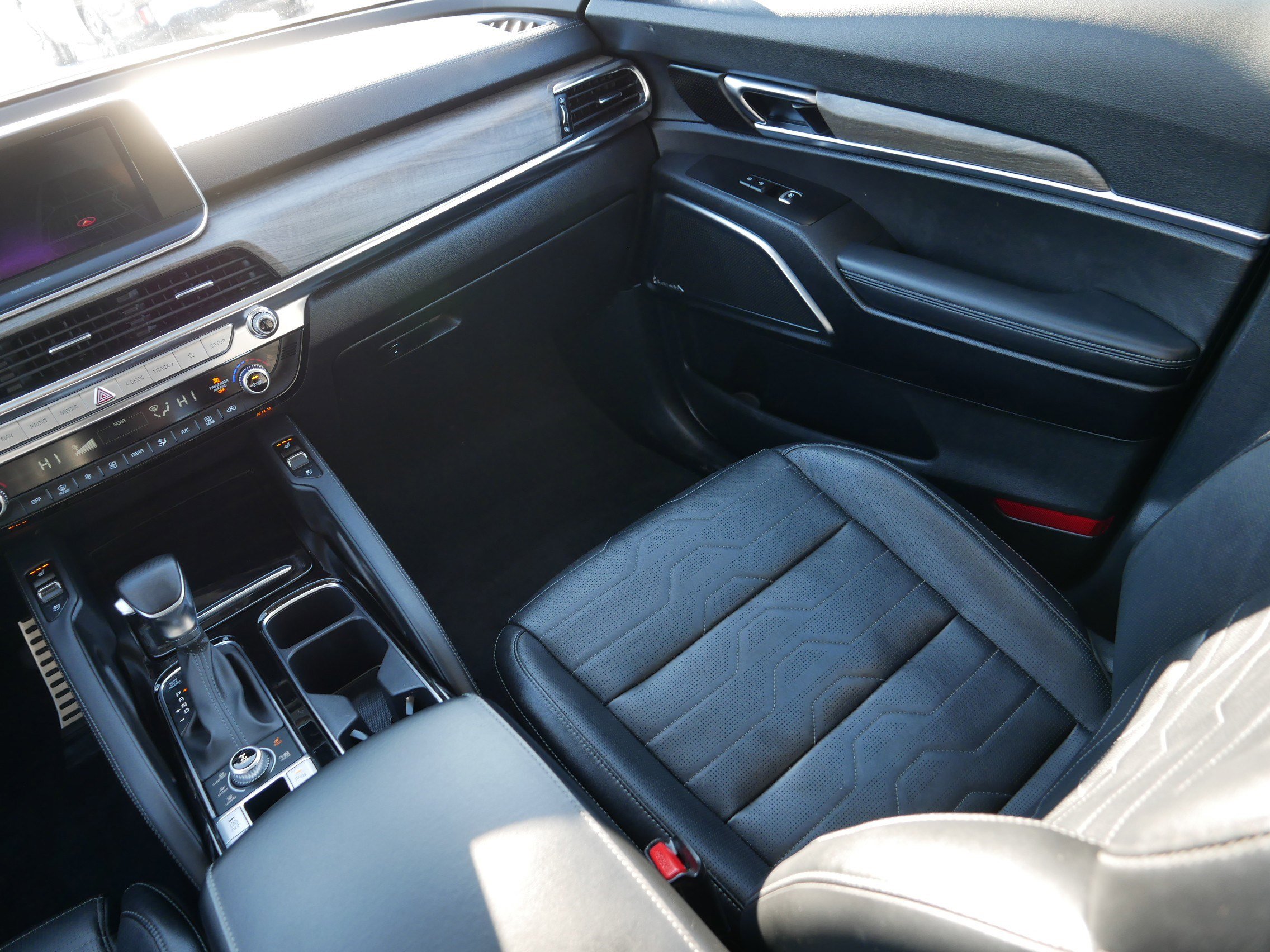 Certified 2022 Kia Telluride SX w/ SX Prestige Package image 11