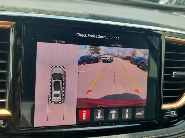 New 2027 Chrysler Pacifica Pinnacle w/ Theater Group FWD image 22