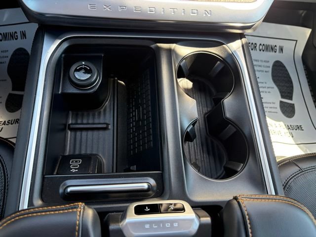 Used 2025 Ford Expedition Tremor AWD/4WD image 22