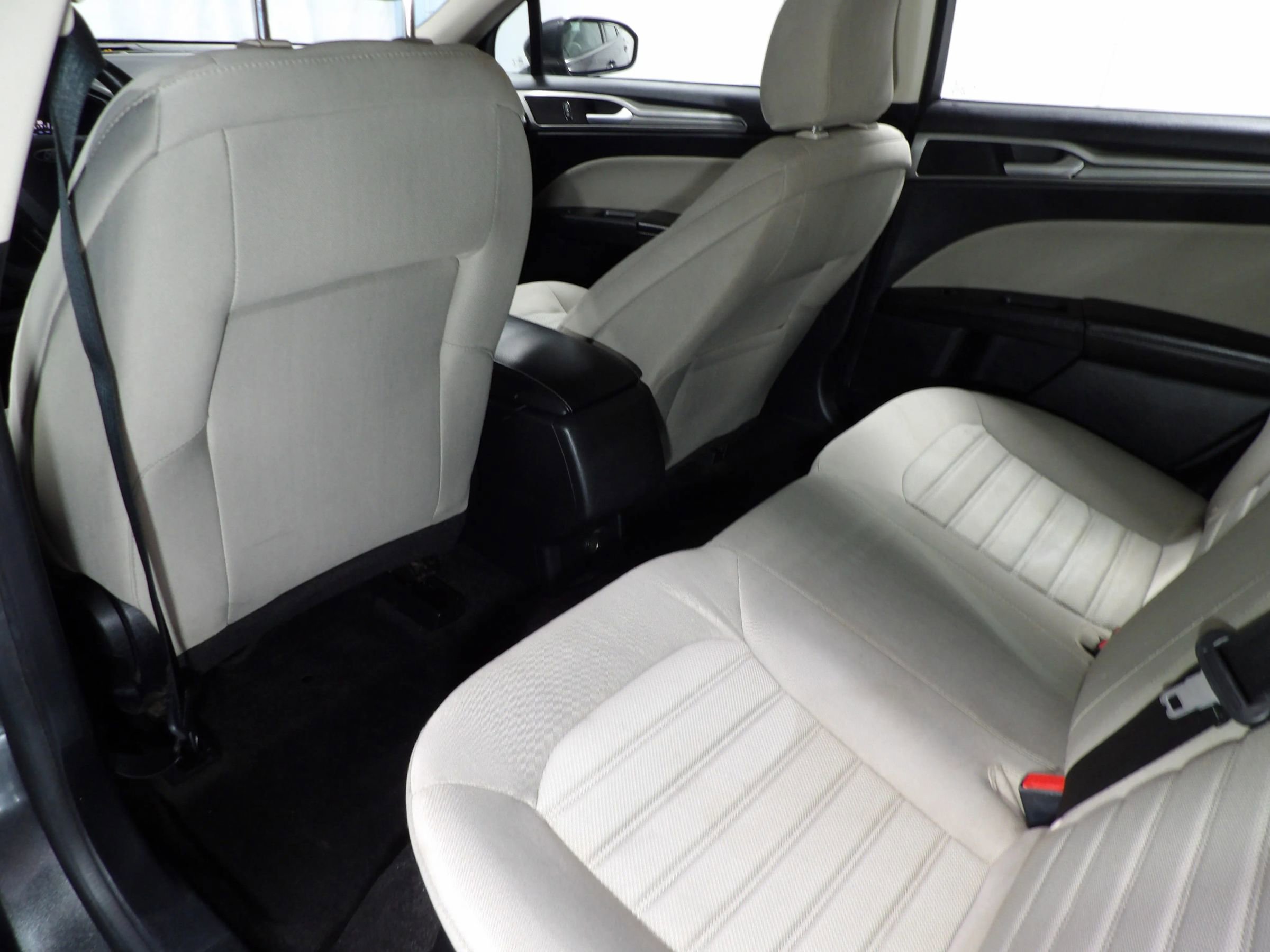 Used 2020 Ford Fusion S image 10