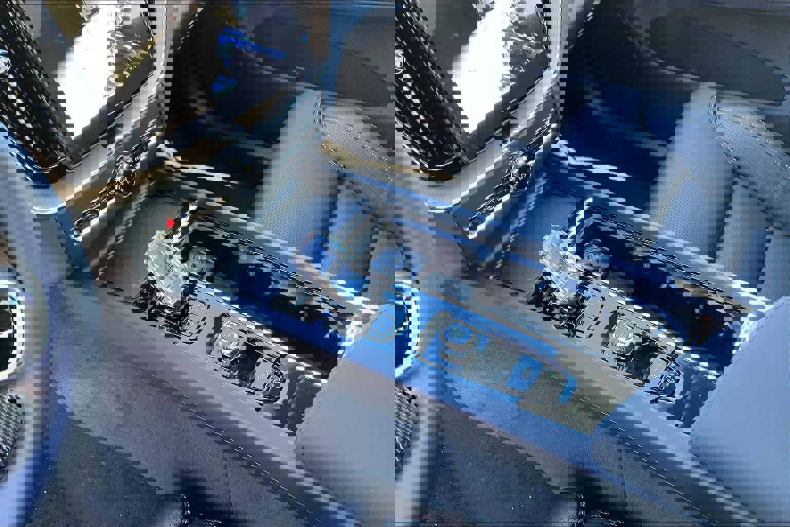 New 2026 Volvo XC60 B5 Ultra w/ Protection Package Premier image 10