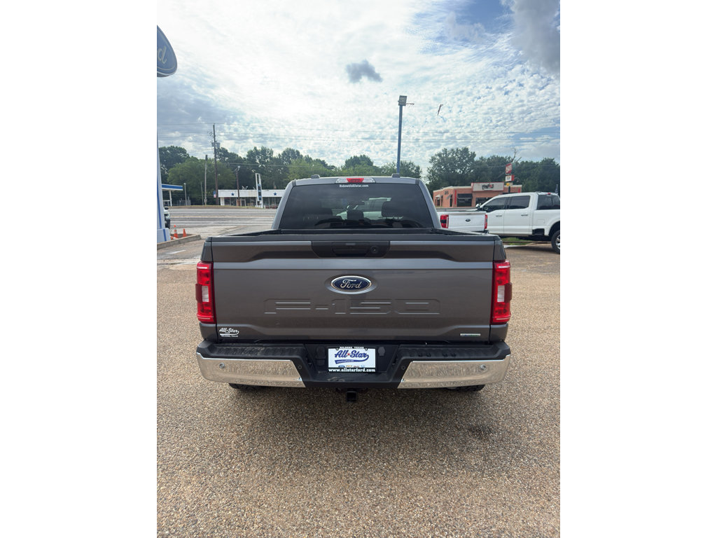 Used 2023 Ford F150 XLT w/ Trailer Tow Package AWD/4WD image 4
