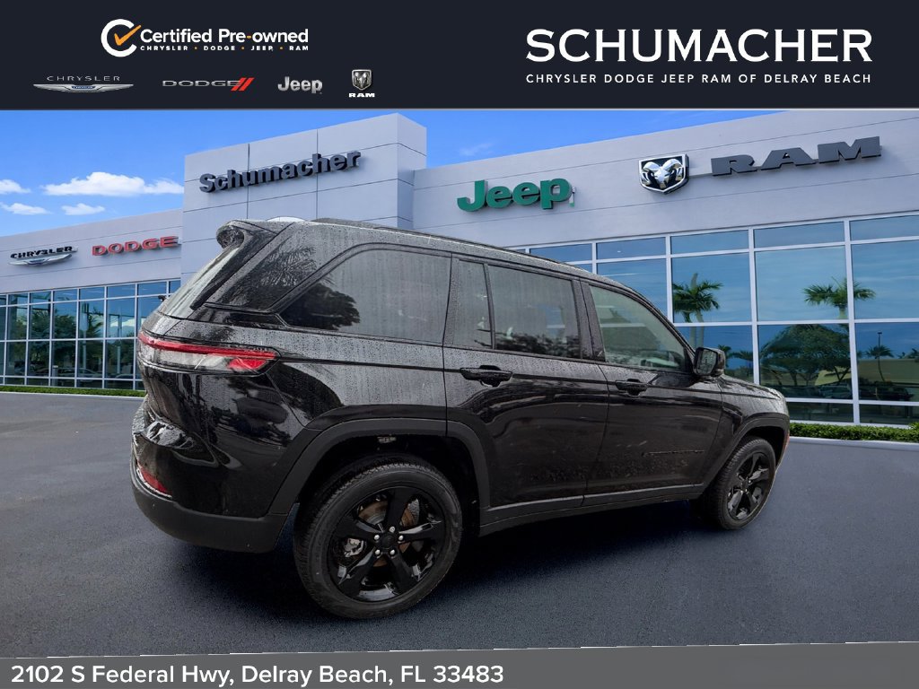 Used 2025 Jeep Grand Cherokee Limited w/ Black Appearance Package AWD/4WD image 7