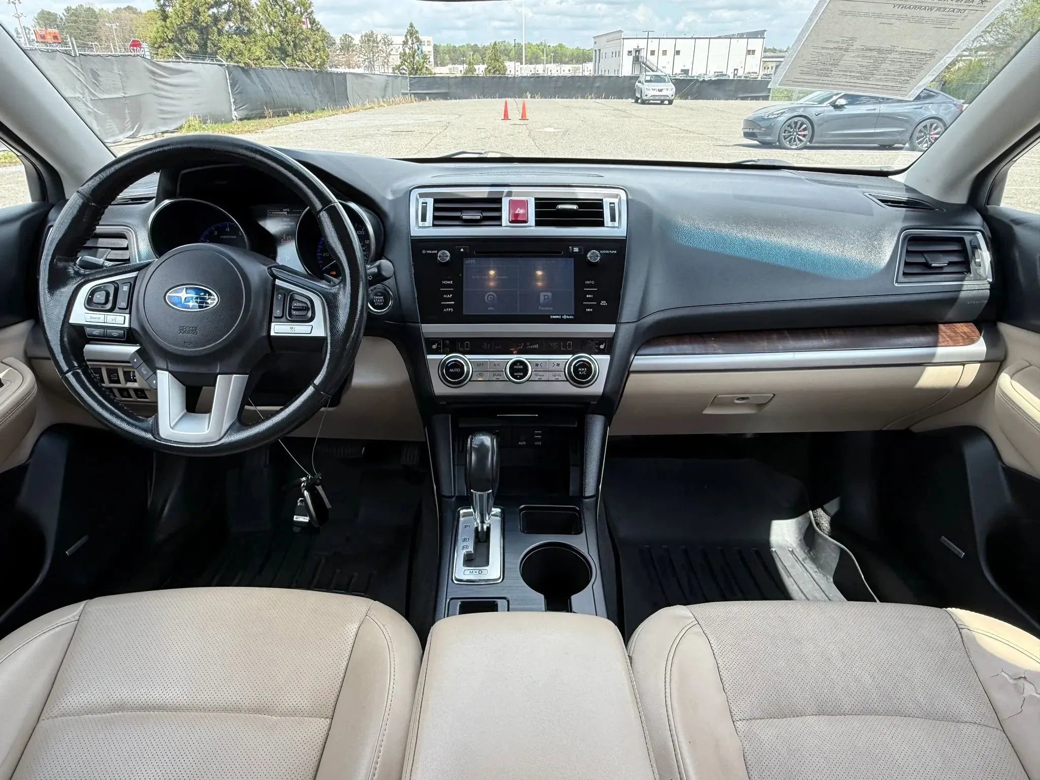 Used 2015 Subaru Outback 3.6R Limited AWD/4WD image 3