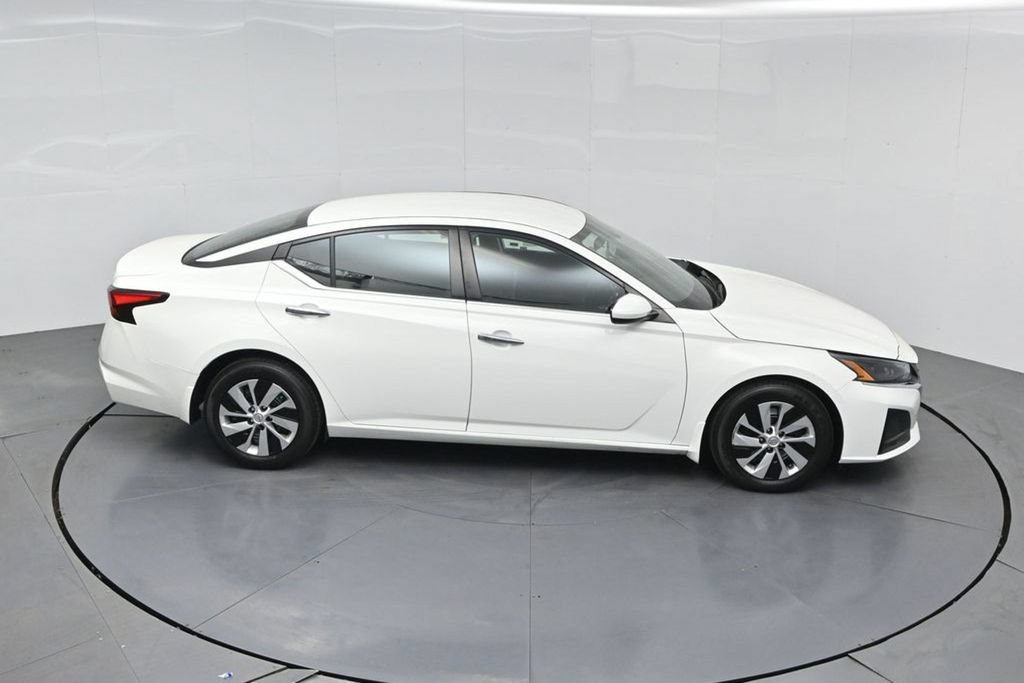 Used 2023 Nissan Altima 2.5 S FWD image 56