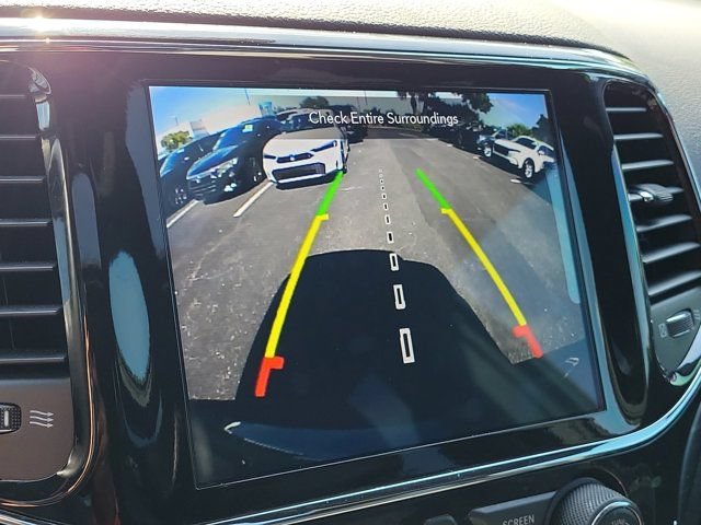 Used 2022 Jeep Grand Cherokee Laredo X RWD image 25