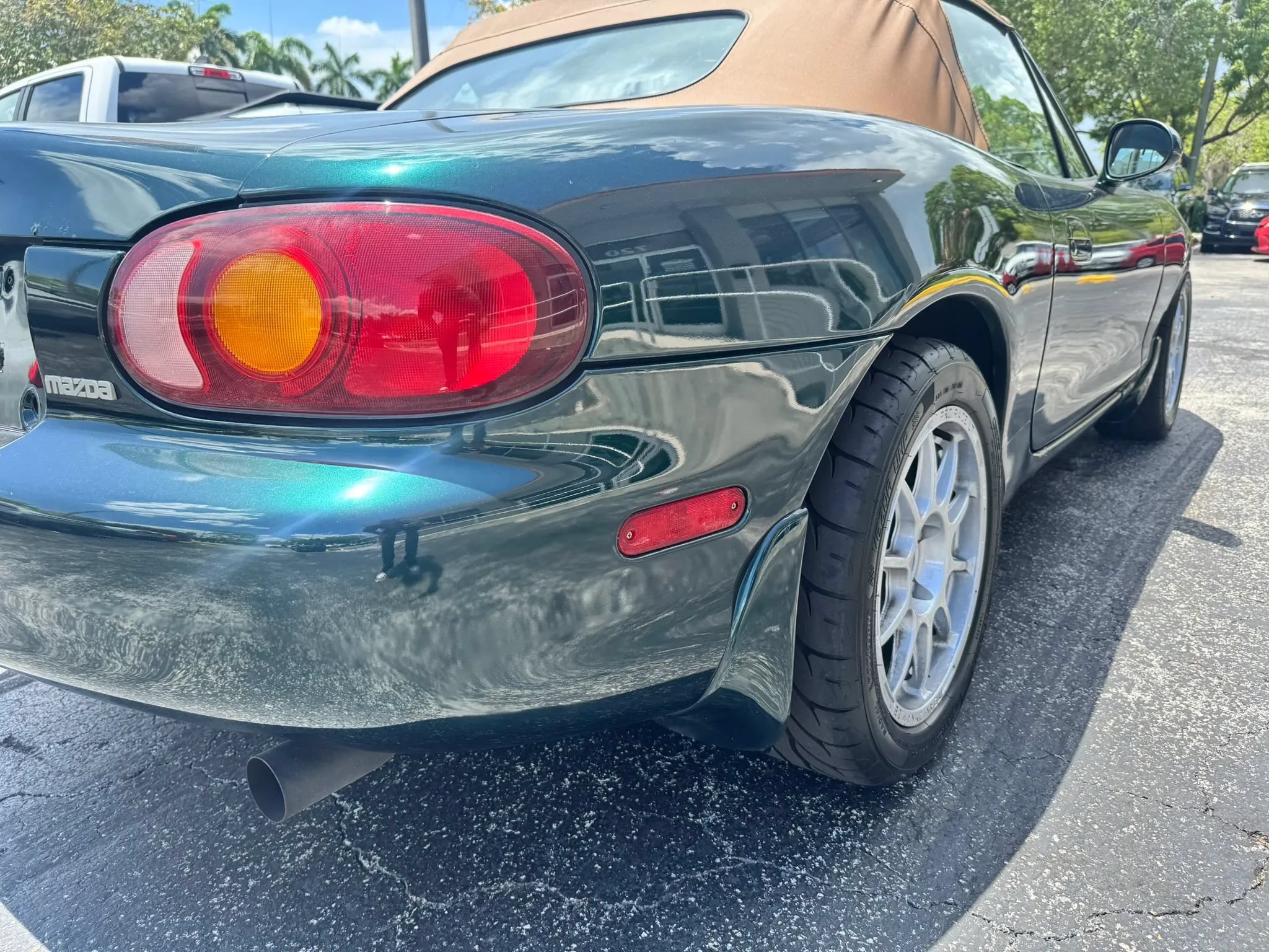 Used 1999 MAZDA MX-5 Miata RWD image 12
