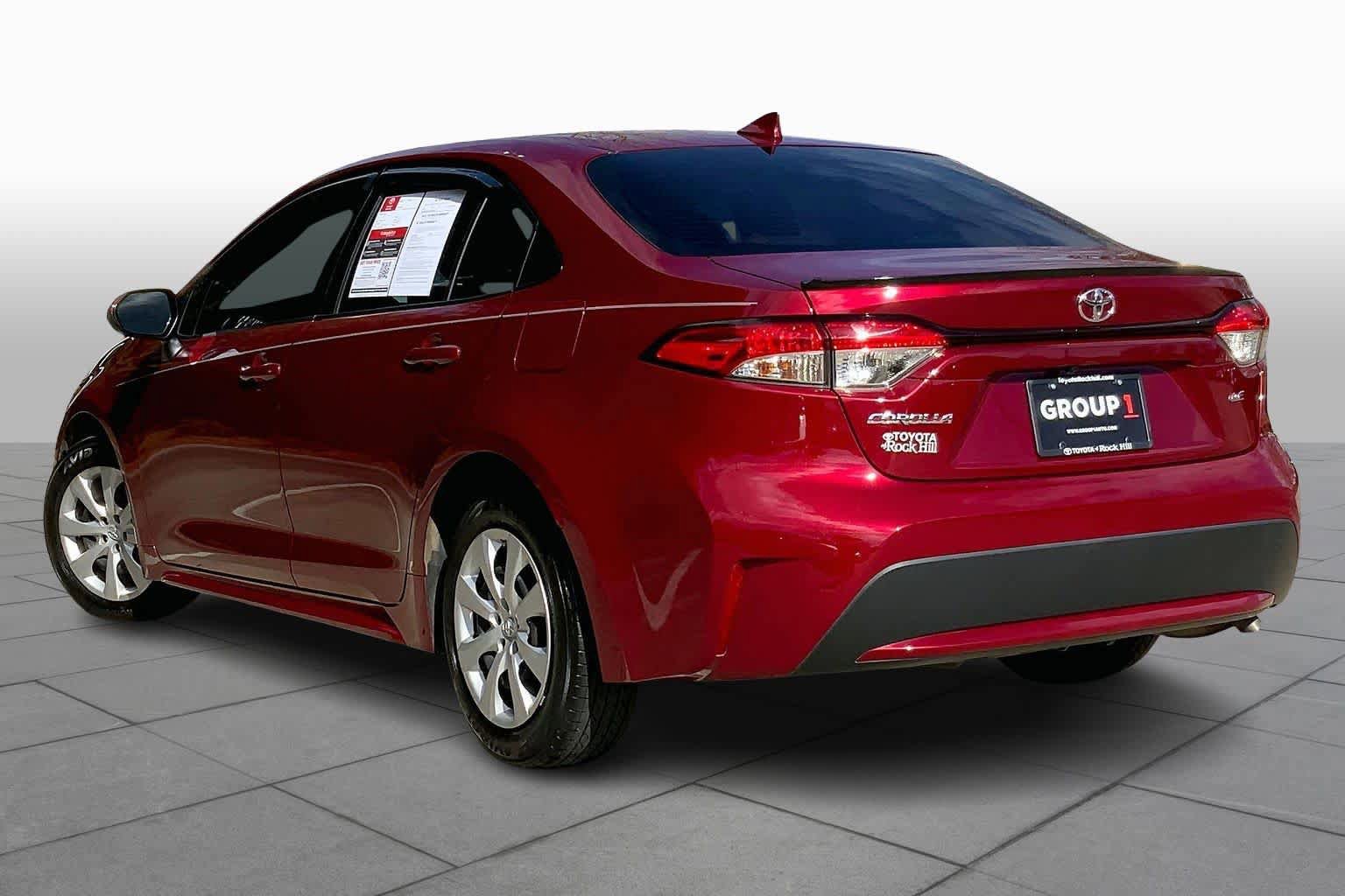Used 2022 Toyota Corolla LE image 12