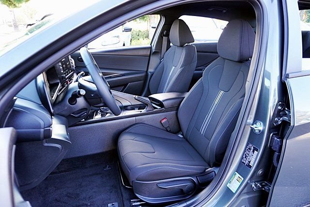 Certified 2026 Hyundai Elantra Sport FWD image 14
