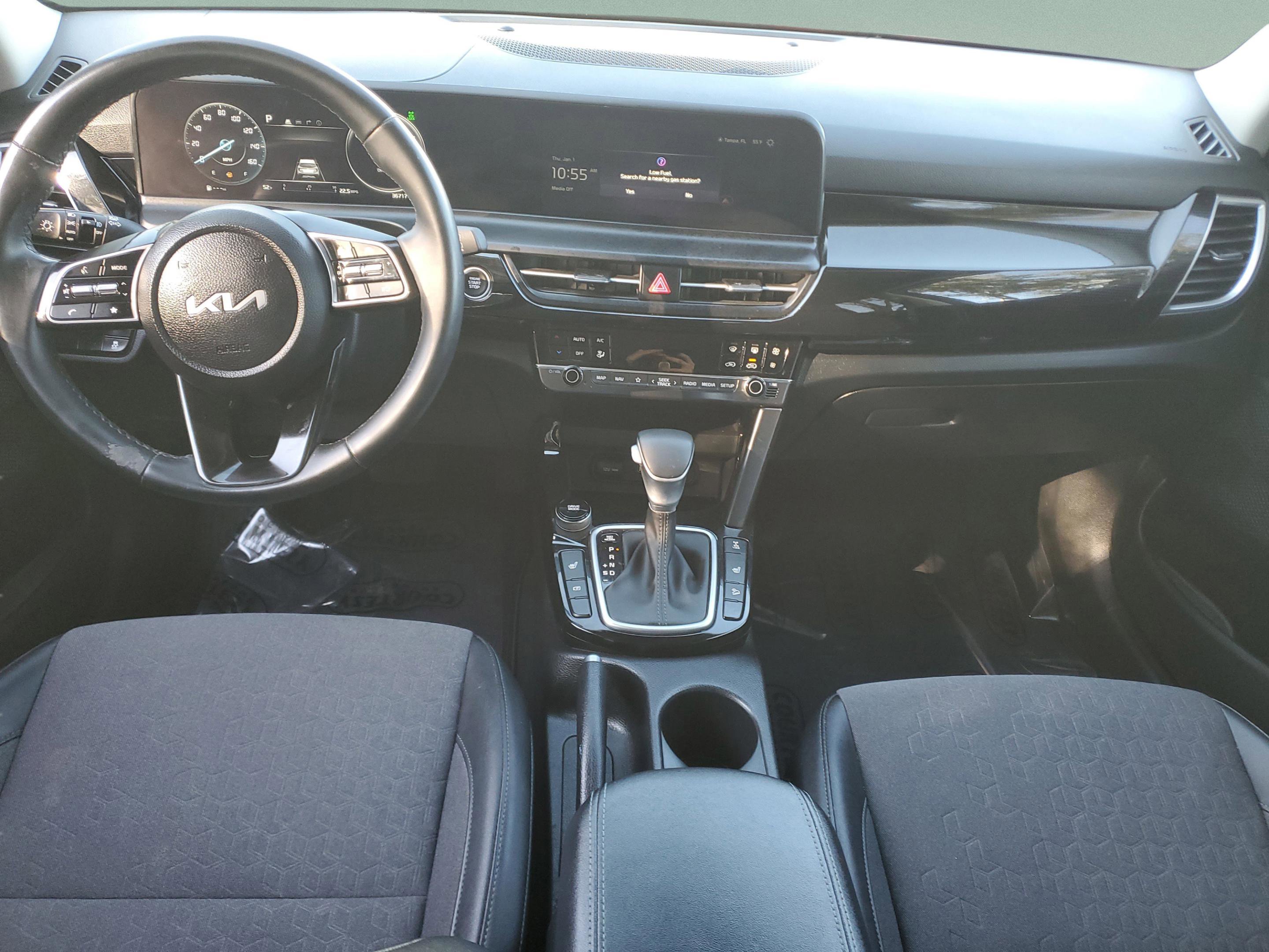 Certified 2024 Kia Seltos X-Line image 15