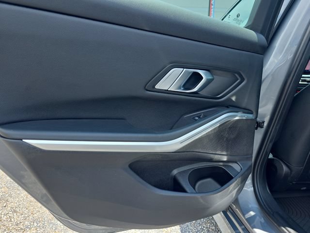 Used 2023 BMW 330i Sedan w/ Premium Package RWD image 29
