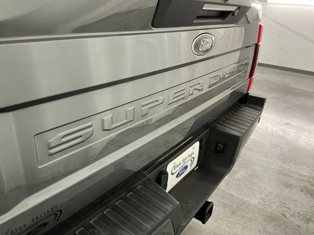 Used 2022 Ford F250 Lariat w/ Lariat Ultimate Package AWD/4WD image 8